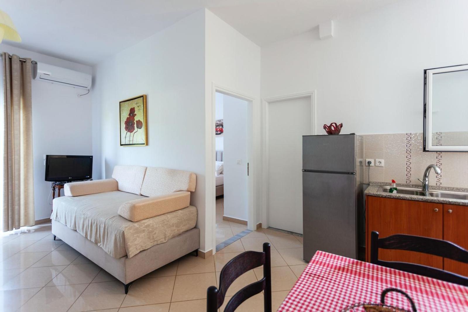 Zacharias Apartments Himare Exterior photo